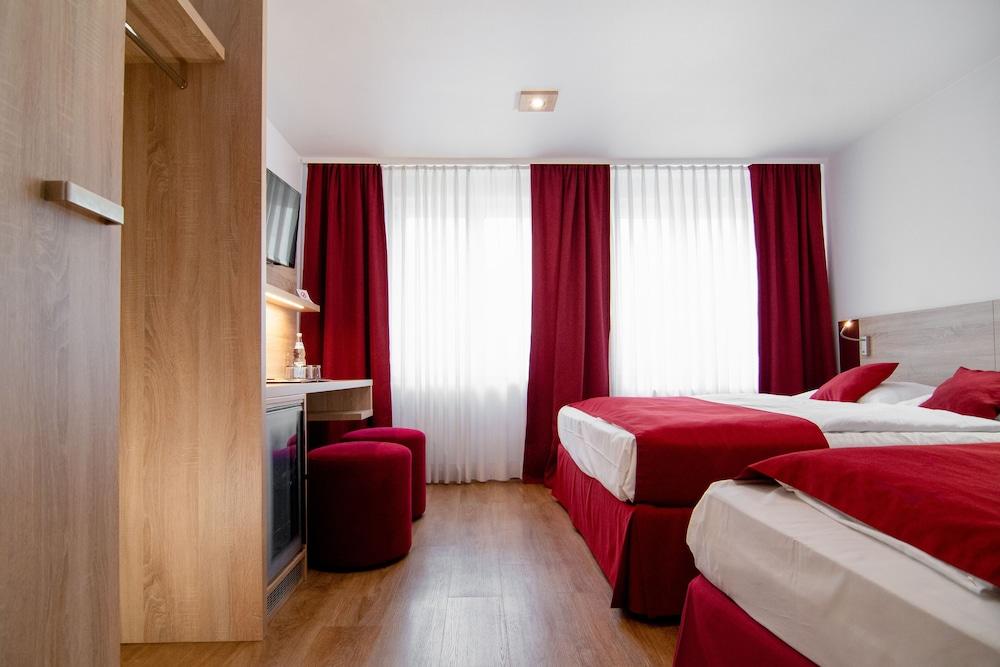 Leomar Hotel Ουλμ Εξωτερικό φωτογραφία