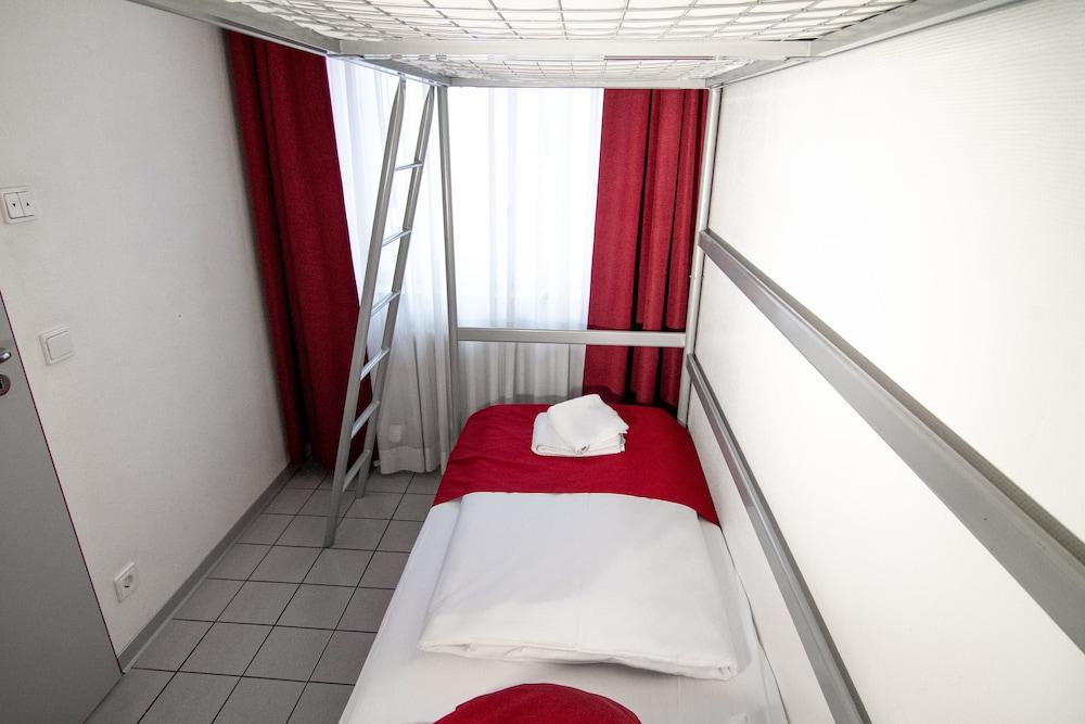 Leomar Hotel Ουλμ Εξωτερικό φωτογραφία