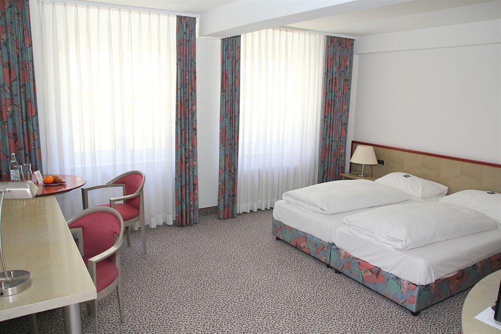 Leomar Hotel Ουλμ Εξωτερικό φωτογραφία