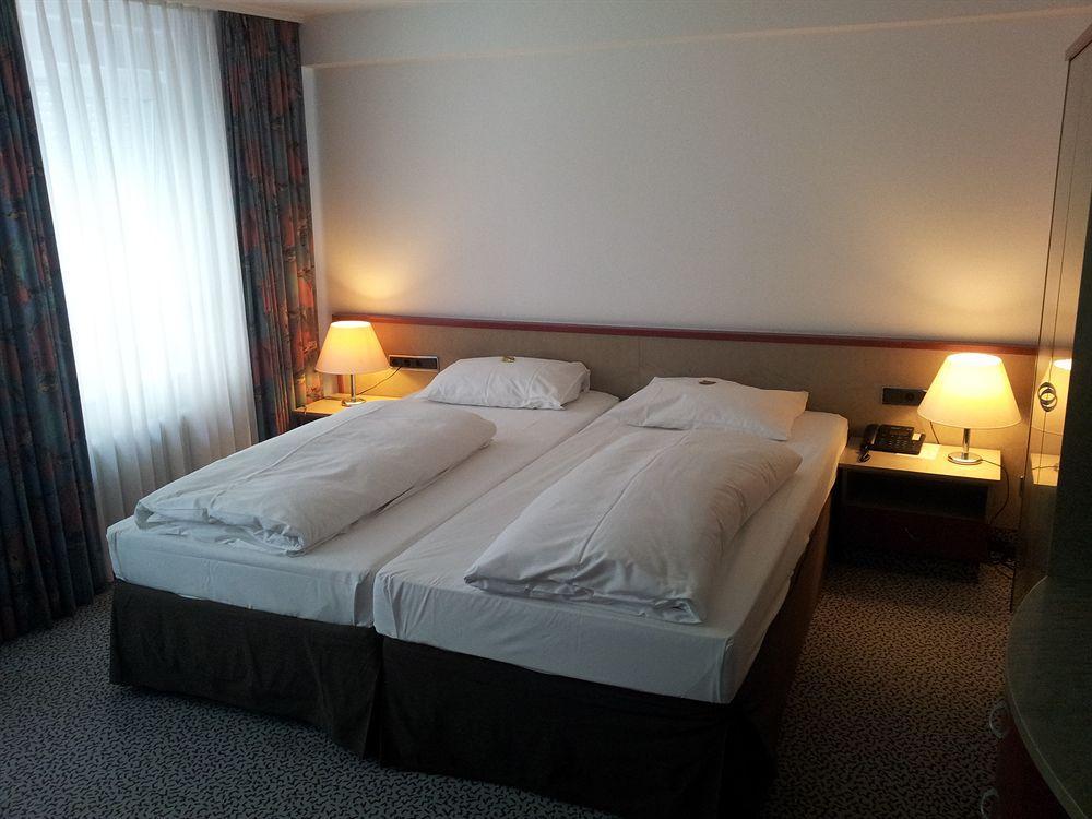 Leomar Hotel Ουλμ Εξωτερικό φωτογραφία