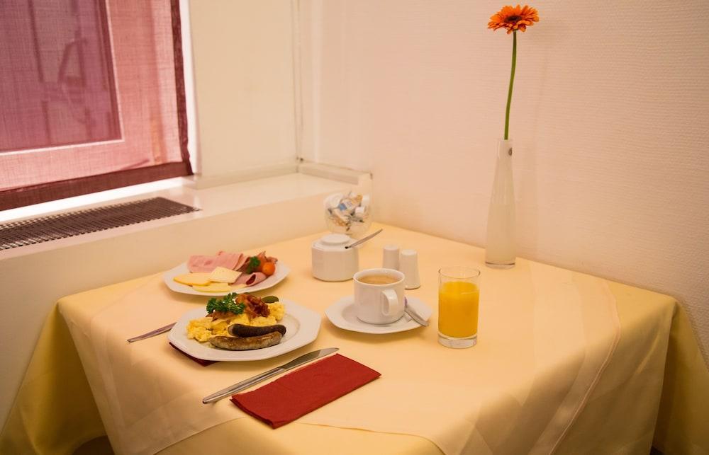 Leomar Hotel Ουλμ Εξωτερικό φωτογραφία